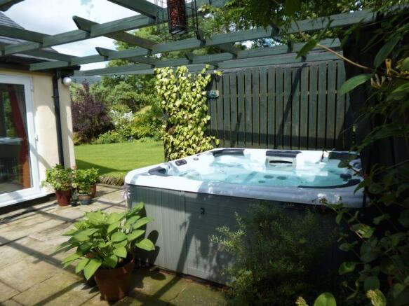 Patio/Jacuzzi