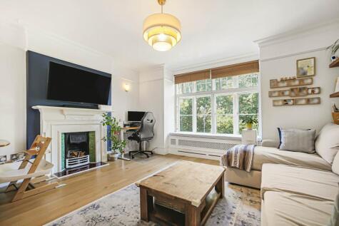The Green, Ealing