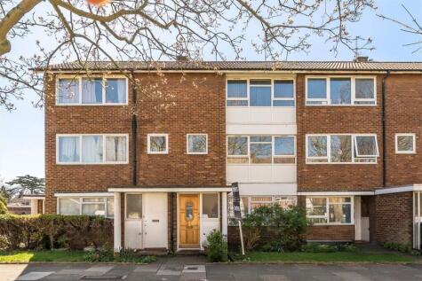Courtlands Avenue, Lee