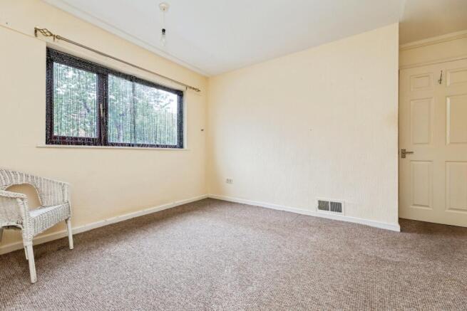 pbox-bedroom-346094.jpg