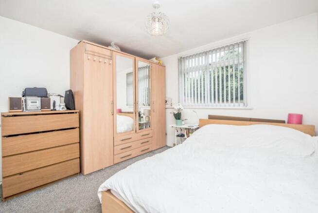 2 bed Terraced for sale Image 12