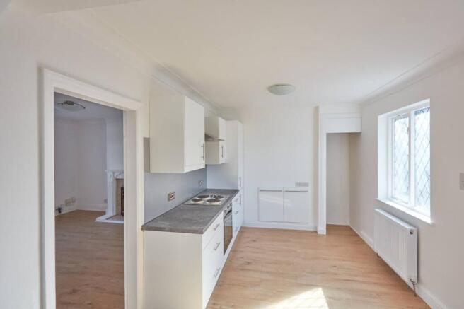 3 bed Semi-Detached to rent Image 5