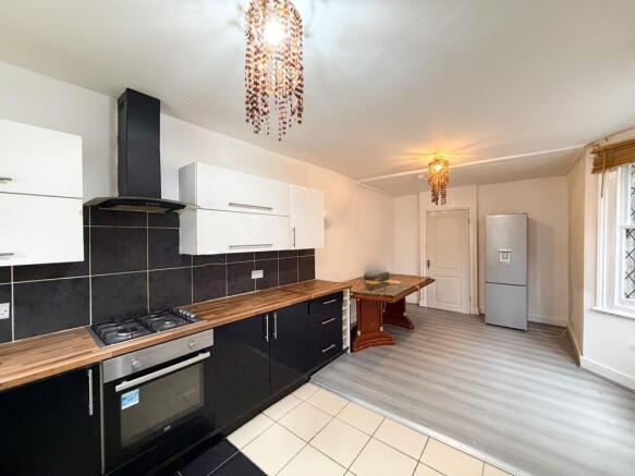 High Rd Leytonstone E11