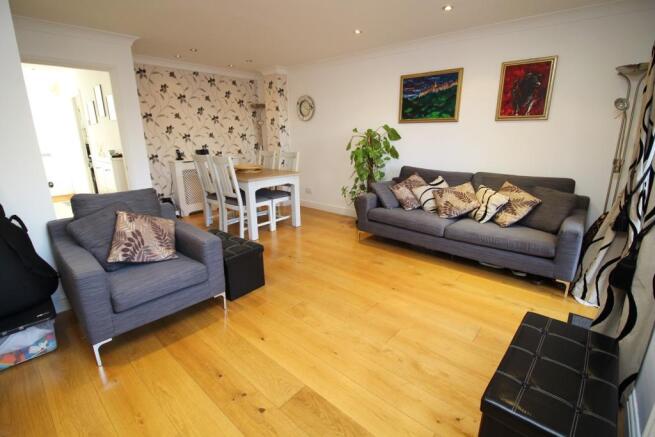 Lounge/Dining Room