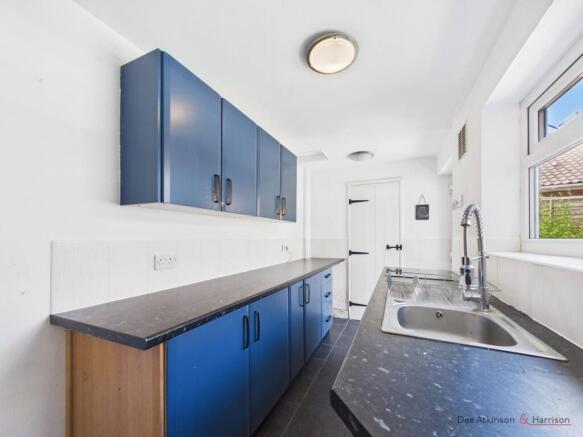 2 bed Terraced for sale Image 8