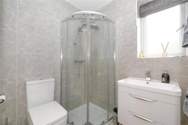 3 bed Semi-Detached to rent Image 12