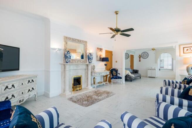 4 bed Detached for sale Image 7