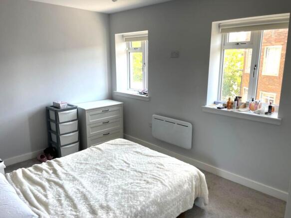 2 bed Flat to rent Image 8