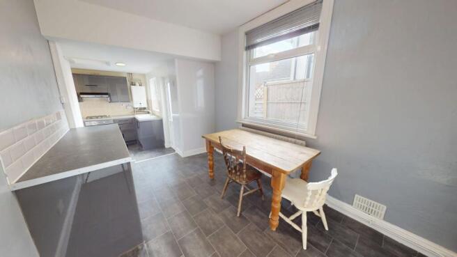 Open plan kitchen/diner