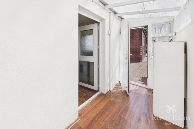 3 bed Semi-Detached for sale Image 11