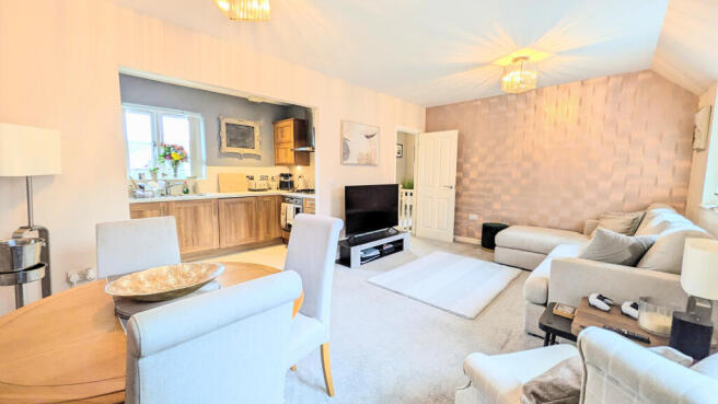 PXL_20251211_102058741.MP~2