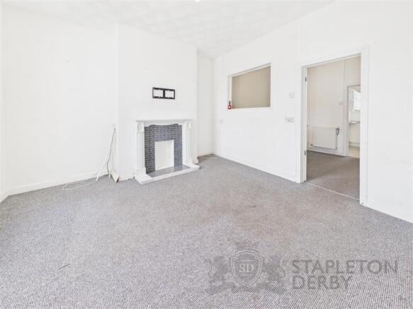 CAM04645G0-PR0066-STILL012.jpg