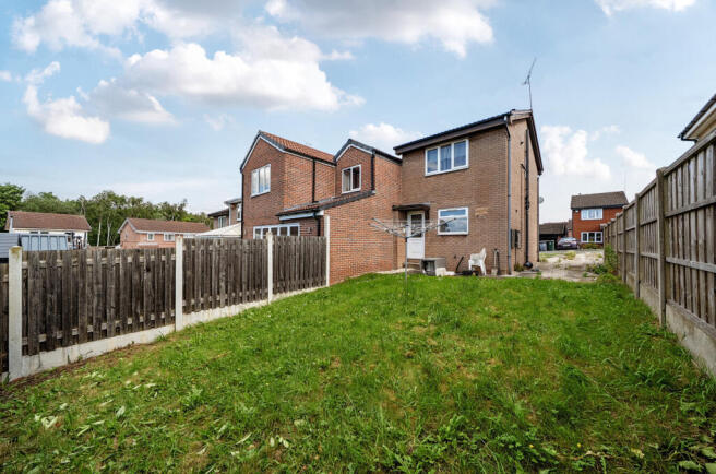 2 bed House for sale Image 9