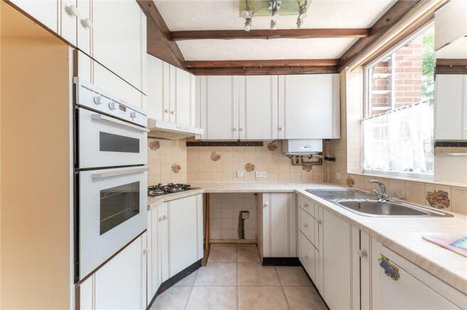 3 bed Town House for sale Image 8