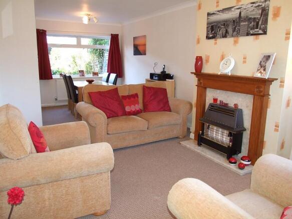 Lounge/Dining Room