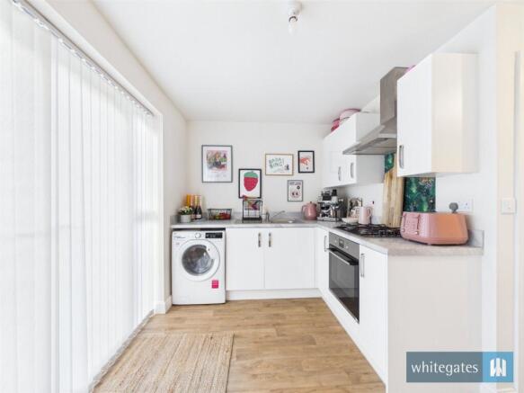 2 bed Semi-Detached for sale Image 8
