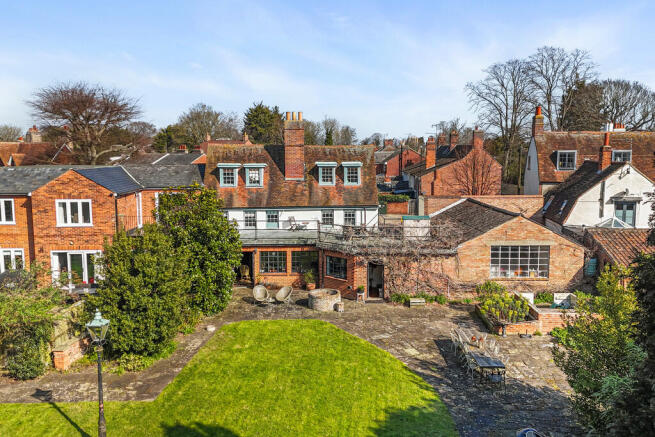 HT-FC(COL)-TheTro...