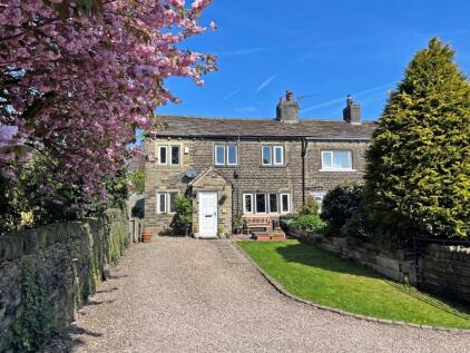 Gray Hall, Stainland