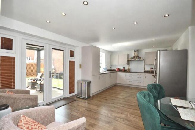Kitchen/Breakfast Room