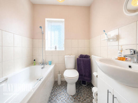2 bed Detached for sale Image 10