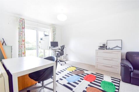 Two Rivers Way, Newbury, Berkshire, RG14
