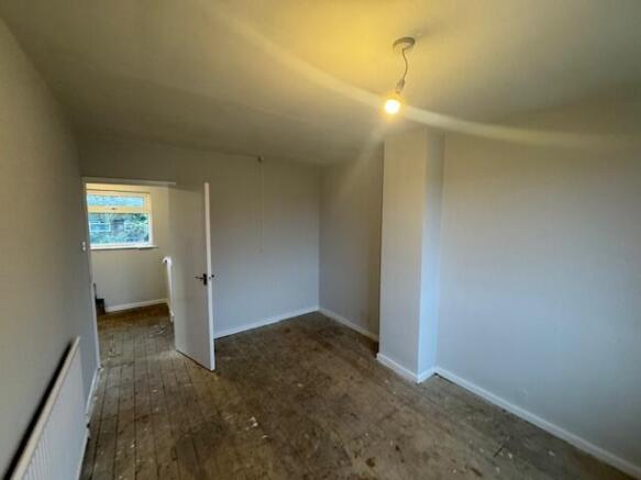 2 bed Semi-Detached to rent Image 10