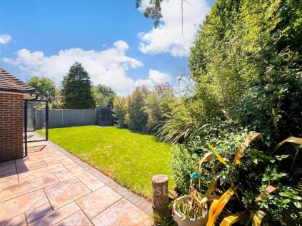 Broadview Gardens, Worthing, West Sussex
