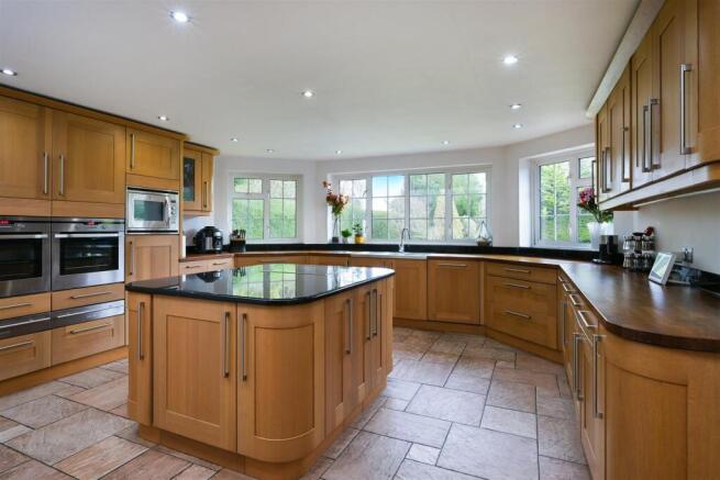 HOLLY HOUSE (26).jpg