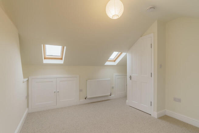 Fourth Bedroom (S...