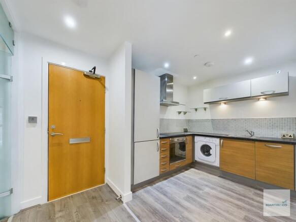 CAM03394G0-PR0126...