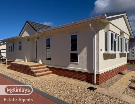2 Bedroom Park Home for Sale