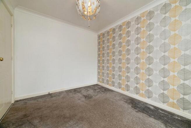 4 bed Detached for sale Image 8