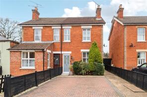 2 Chewton Cottage, Belmont Road, Camberley GU15 2NZ