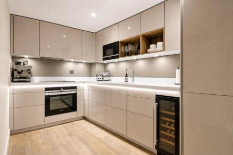 Caraway Apartments, 2 Cayenne Court, London, SE1