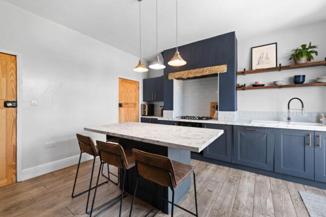 3 bed Terraced for sale Image 7