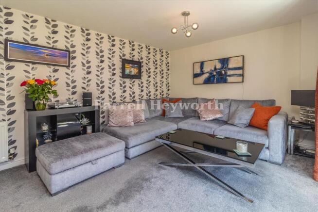 Lounge image 3