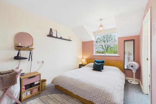 3 bed Town House for sale Image 12