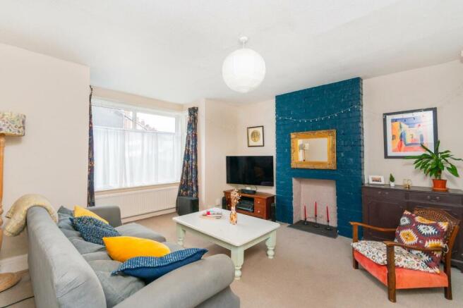 LLIHETAYOR33 - Living Room C.jpg
