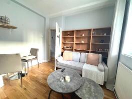 1, Mallet House, Aubyn Square, London SW15 5NN