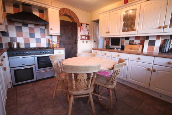 Breakfasting Kitchen
