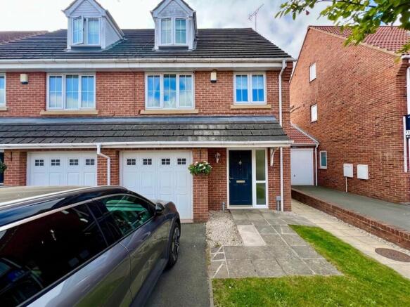 4 bed Semi-Detached for sale in doncaster