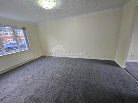 3 bed Detached to rent Image 4