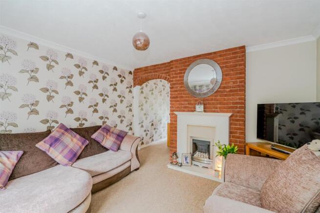 44, Badgers Way, Heath Hayes, Cannock, Staffordshi