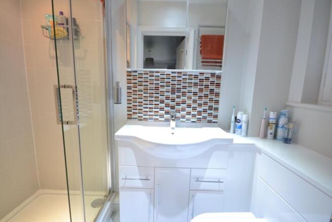 en suite shower