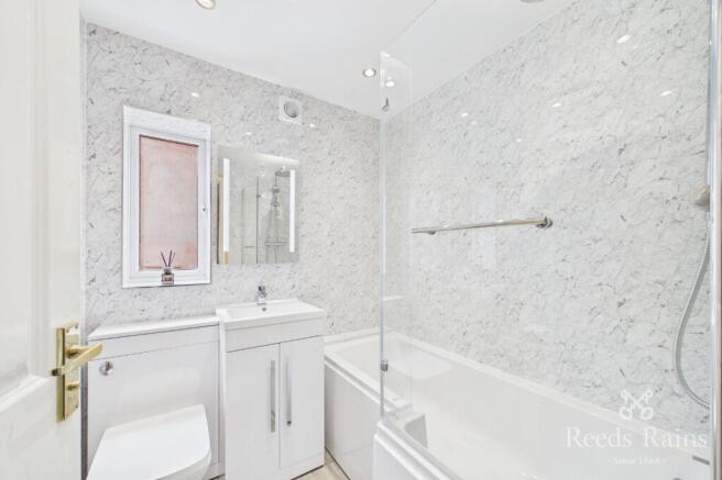 3 bed Detached for sale Image 6
