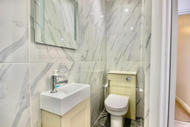 Master Bedroom/Ensuite Bathroom