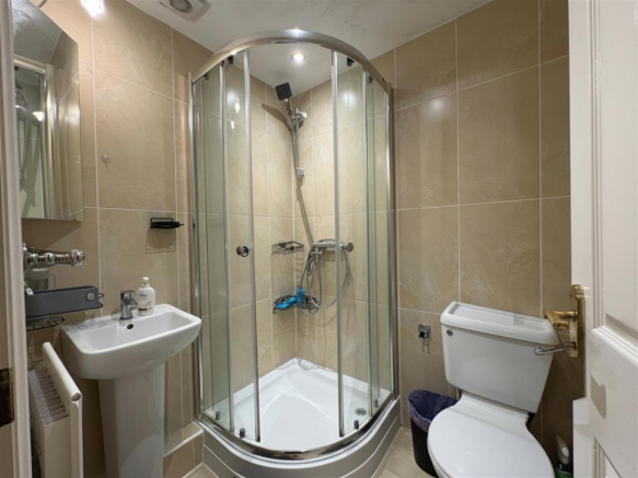 2 bed Apartment for sale Image 8