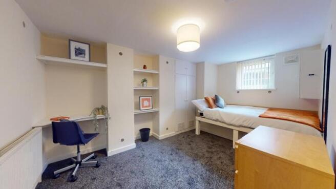 6 bed Terraced to rent Image 5
