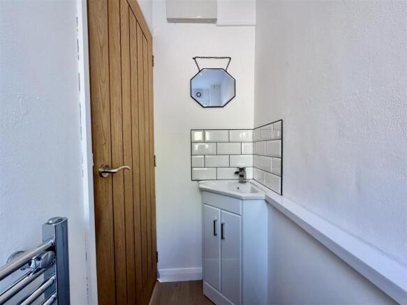 2 bed Terraced to rent Image 10