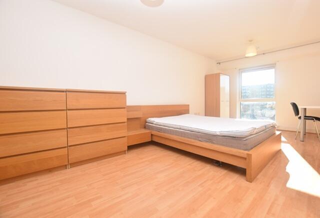 2 bed Apartment to rent Image 7